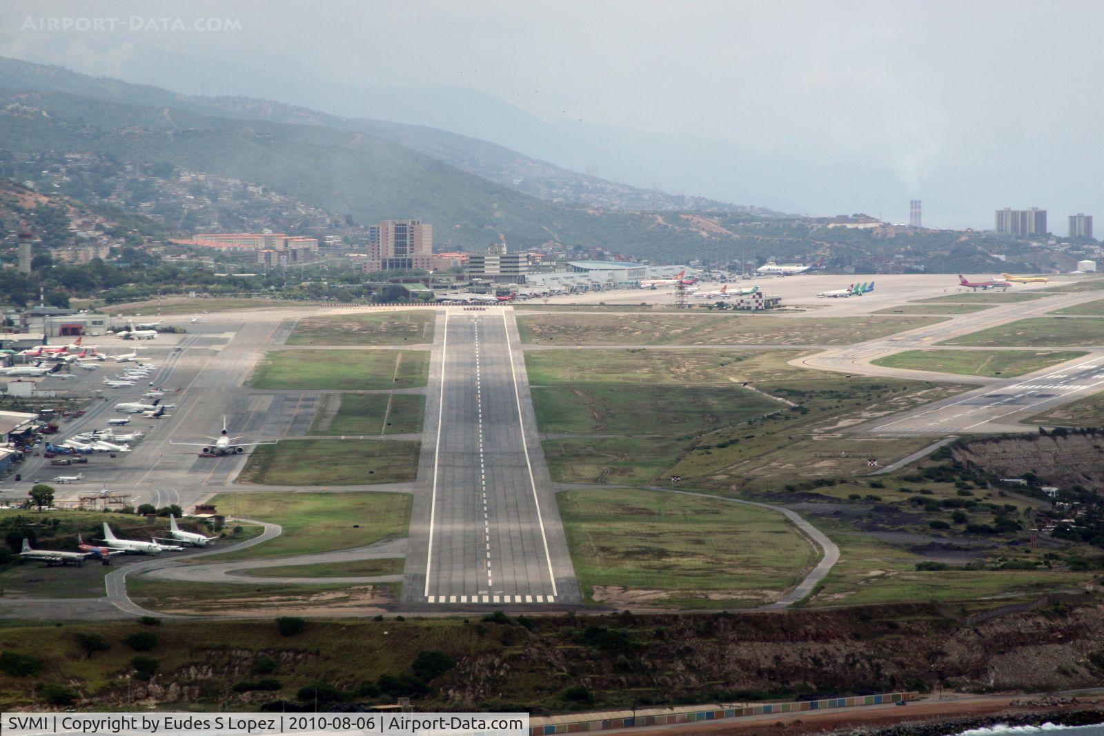 Simón Bolívar International Airport (Maiquetia International Airport), Maiquetía, Vargas (near Caracas) Venezuela (SVMI) - Rare approach to rwy 27