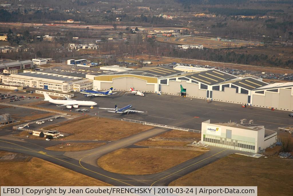 Bordeaux Airport, Merignac Airport France (LFBD) - SOGERMA and SABENA TECHNICS taxiway and parking