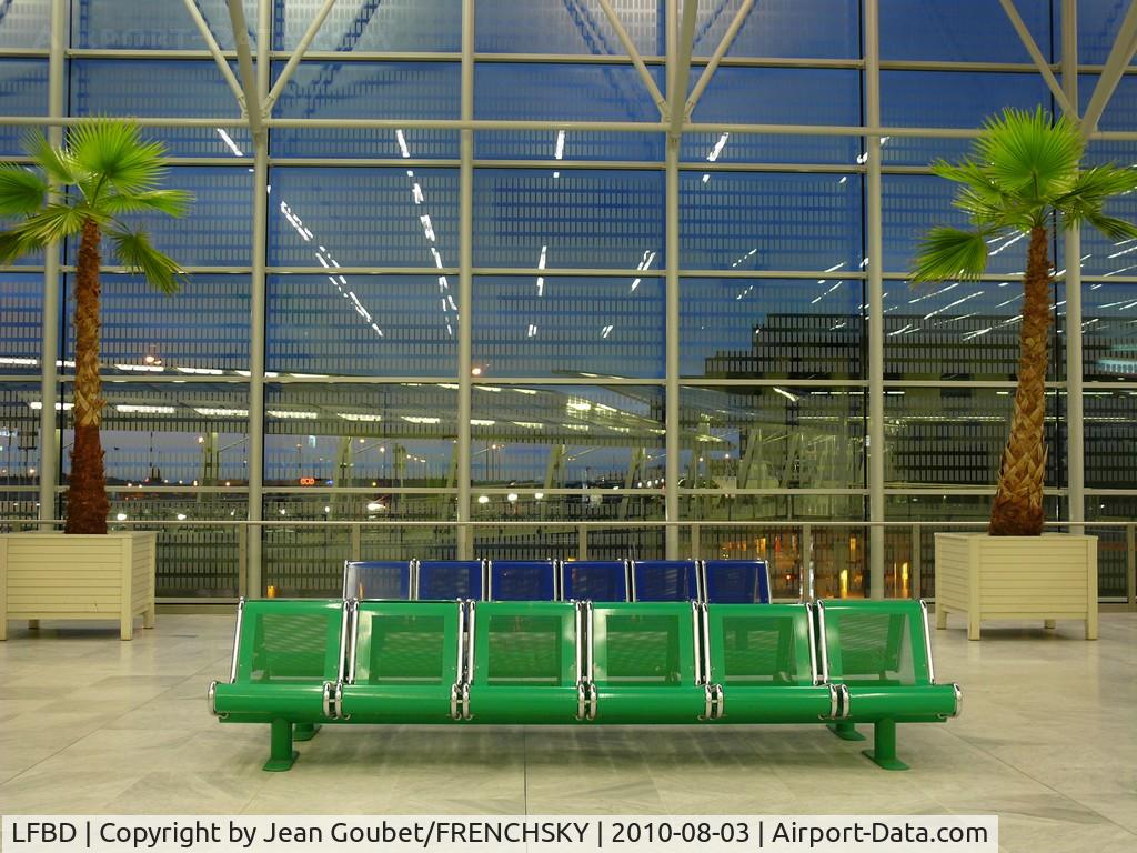 Bordeaux Airport, Merignac Airport France (LFBD) - hall A
