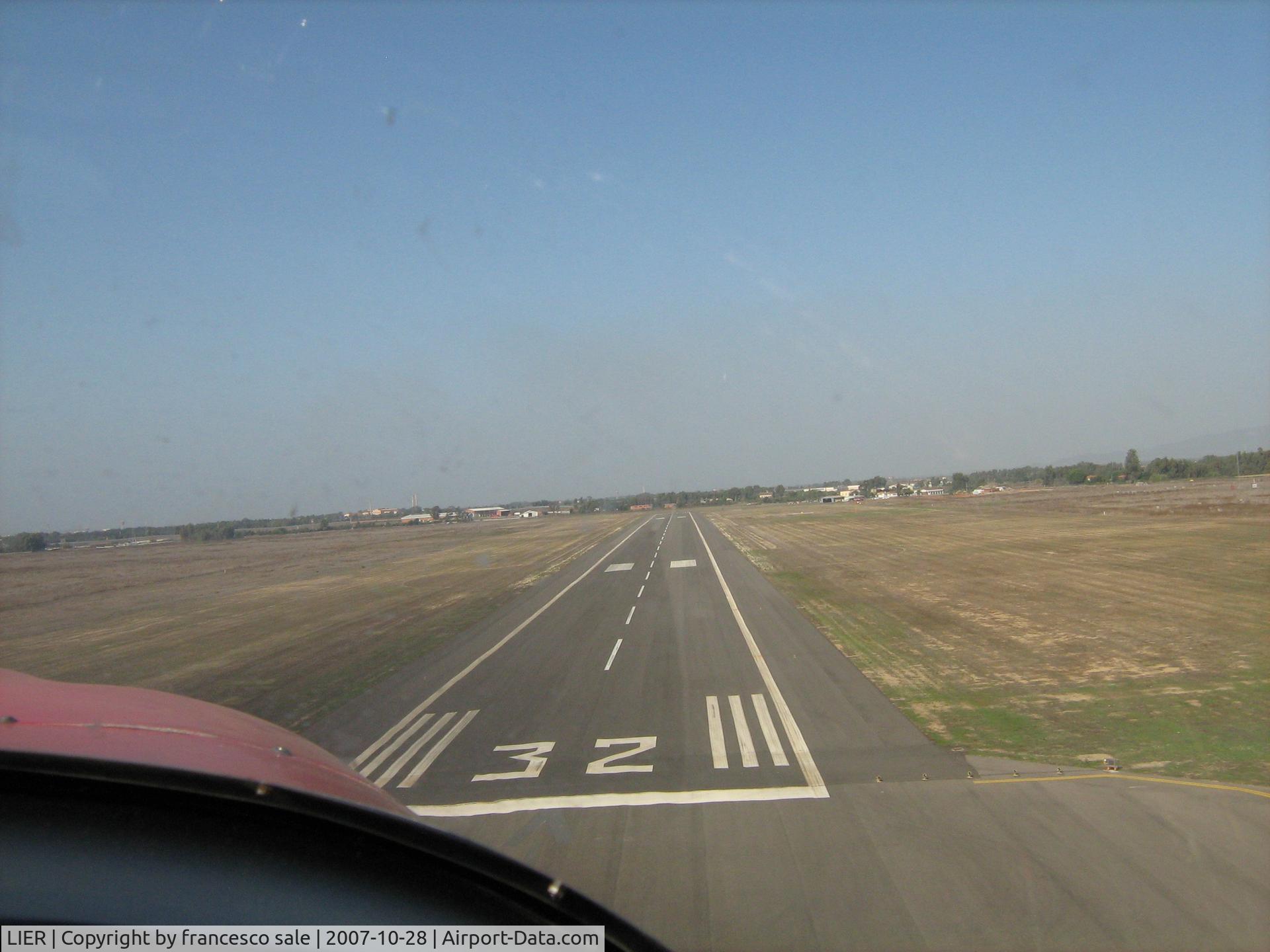 Fenosu Airport, Oristano Italy (LIER) - short final rwy 32
year 2008