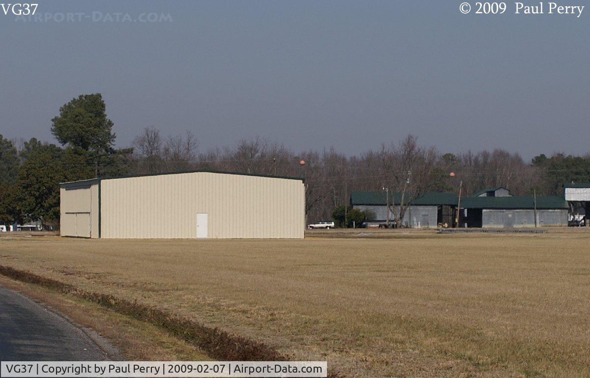 Umphlett Airstrip Airport (VG37) - The new Hangar Facility