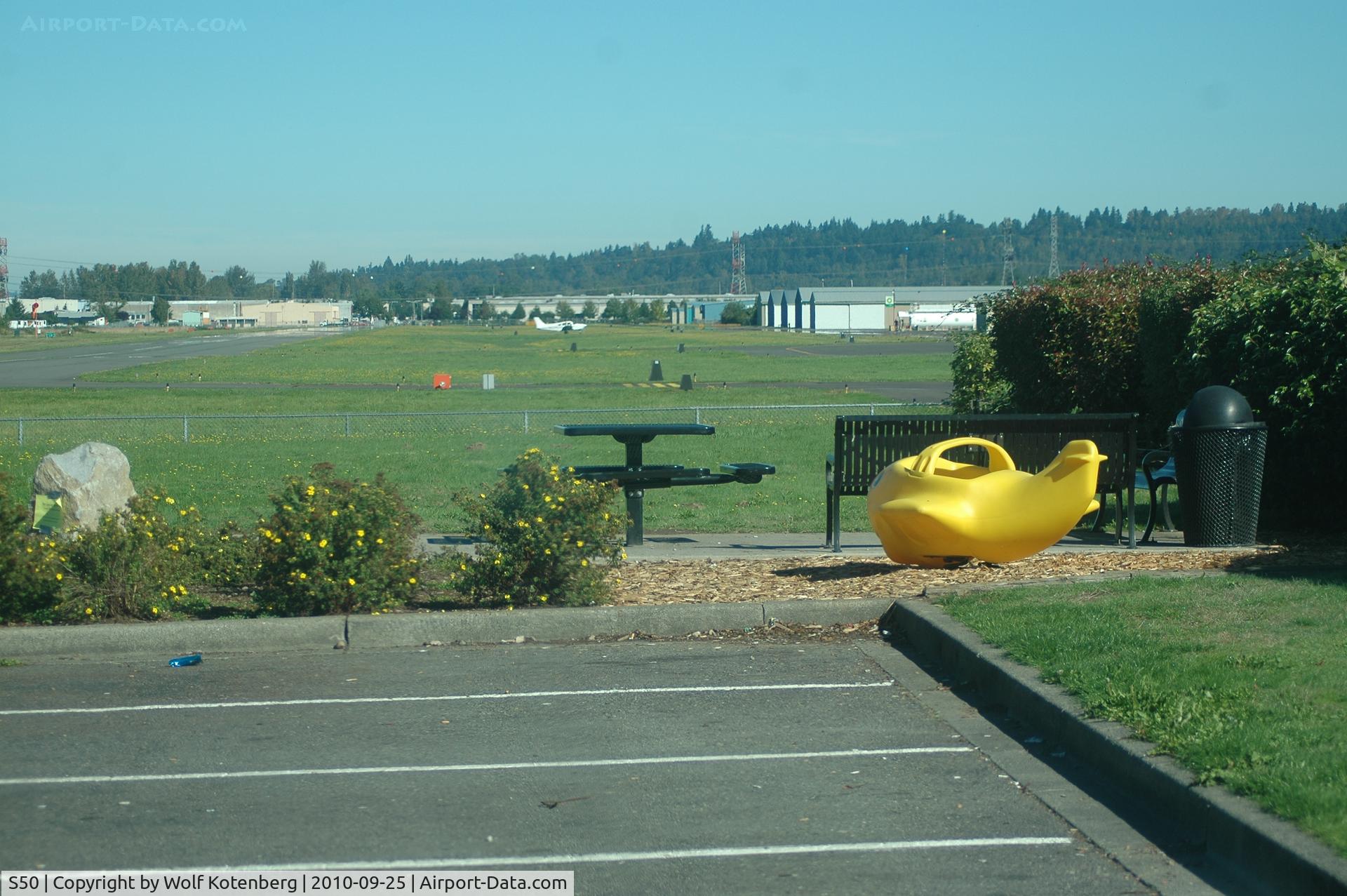 Auburn Municipal Airport (S50) - park area set up for airplane watching
