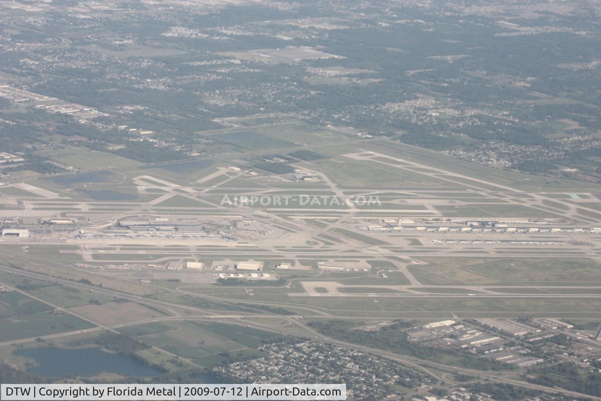 Detroit Metropolitan Wayne County Airport (DTW) - Overview of DTW