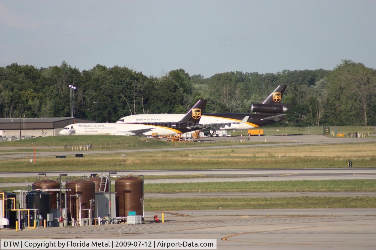 Detroit Metropolitan Wayne County Airport (DTW) - UPS at DTW