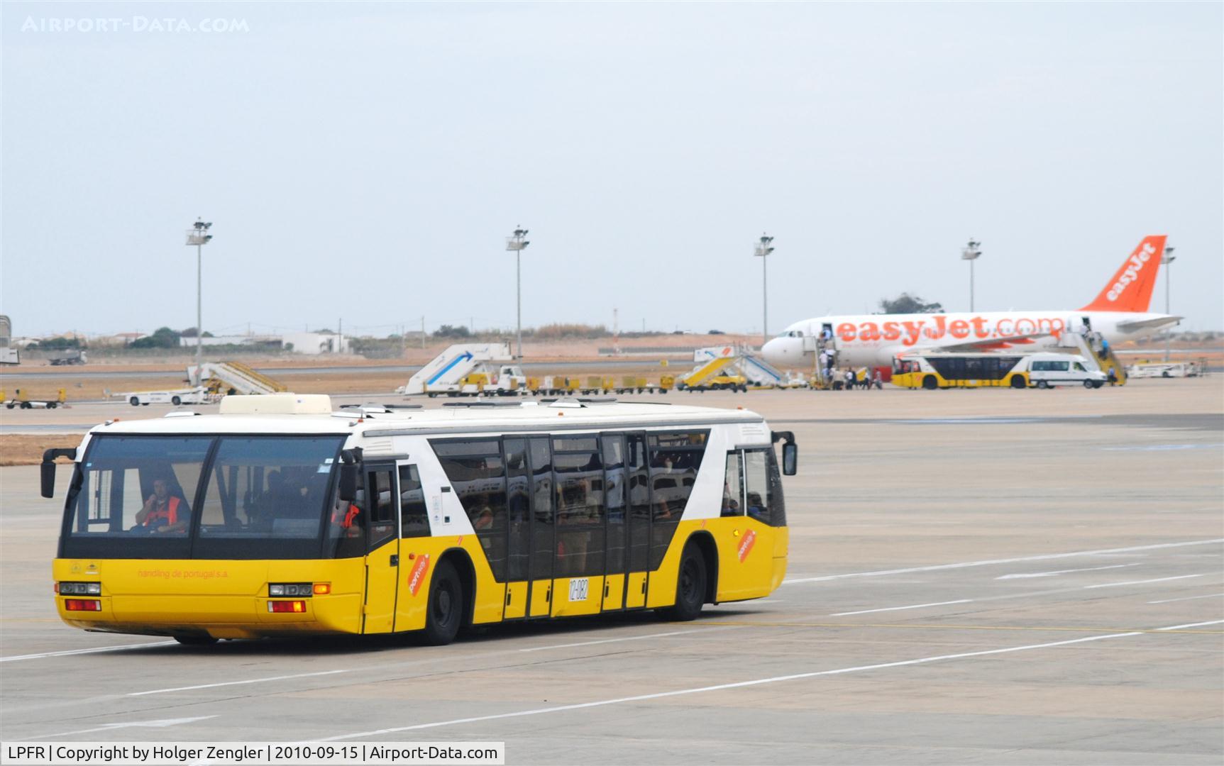 Faro Airport, Faro Portugal (LPFR) - A further load of passengers for OE-LEC is on the way......