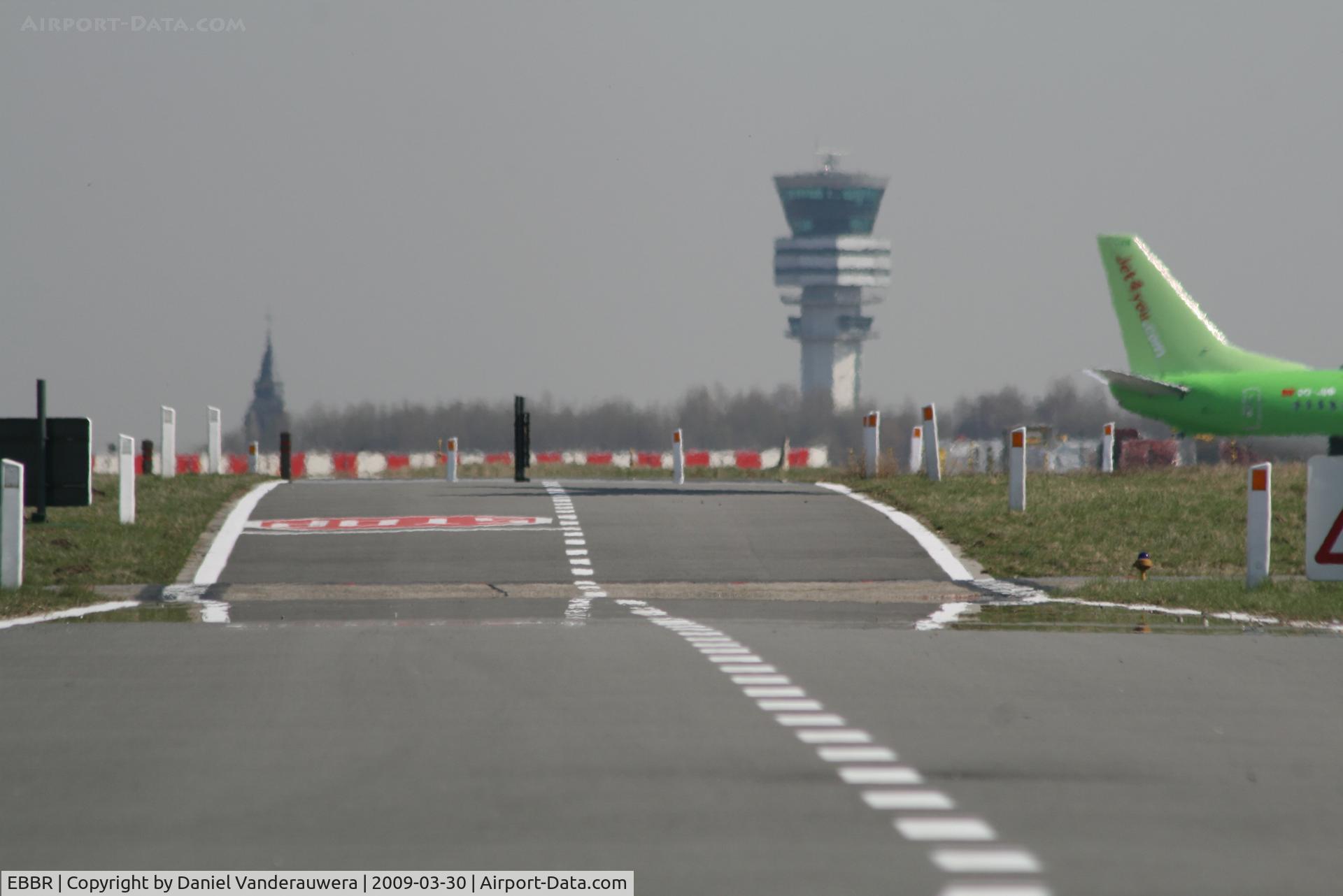 Brussels Airport, Brussels / Zaventem   Belgium (EBBR) - Taxi way to G.A. apron
