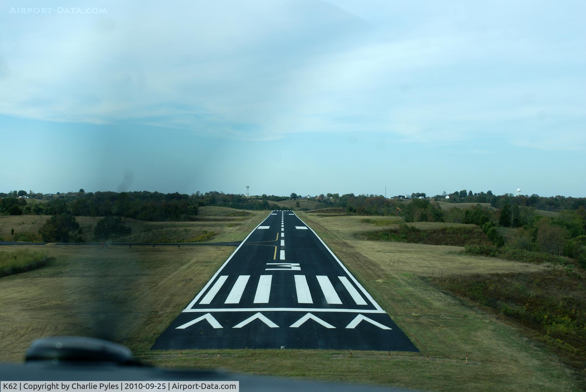 Gene Snyder Airport (K62) - On short Final Approach to K62 Runway 3. Beech Sundowner.