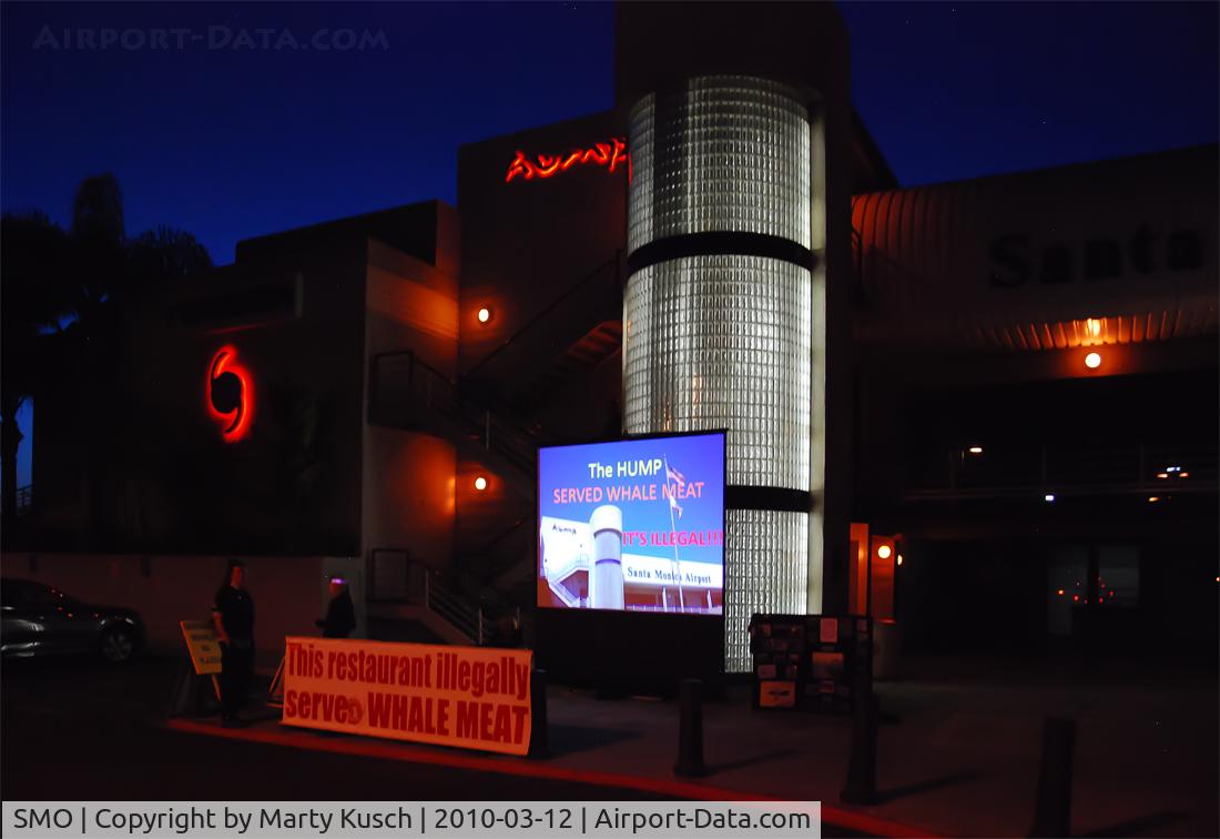 Santa Monica Municipal Airport (SMO) - No whale zone...eat more chicken!!