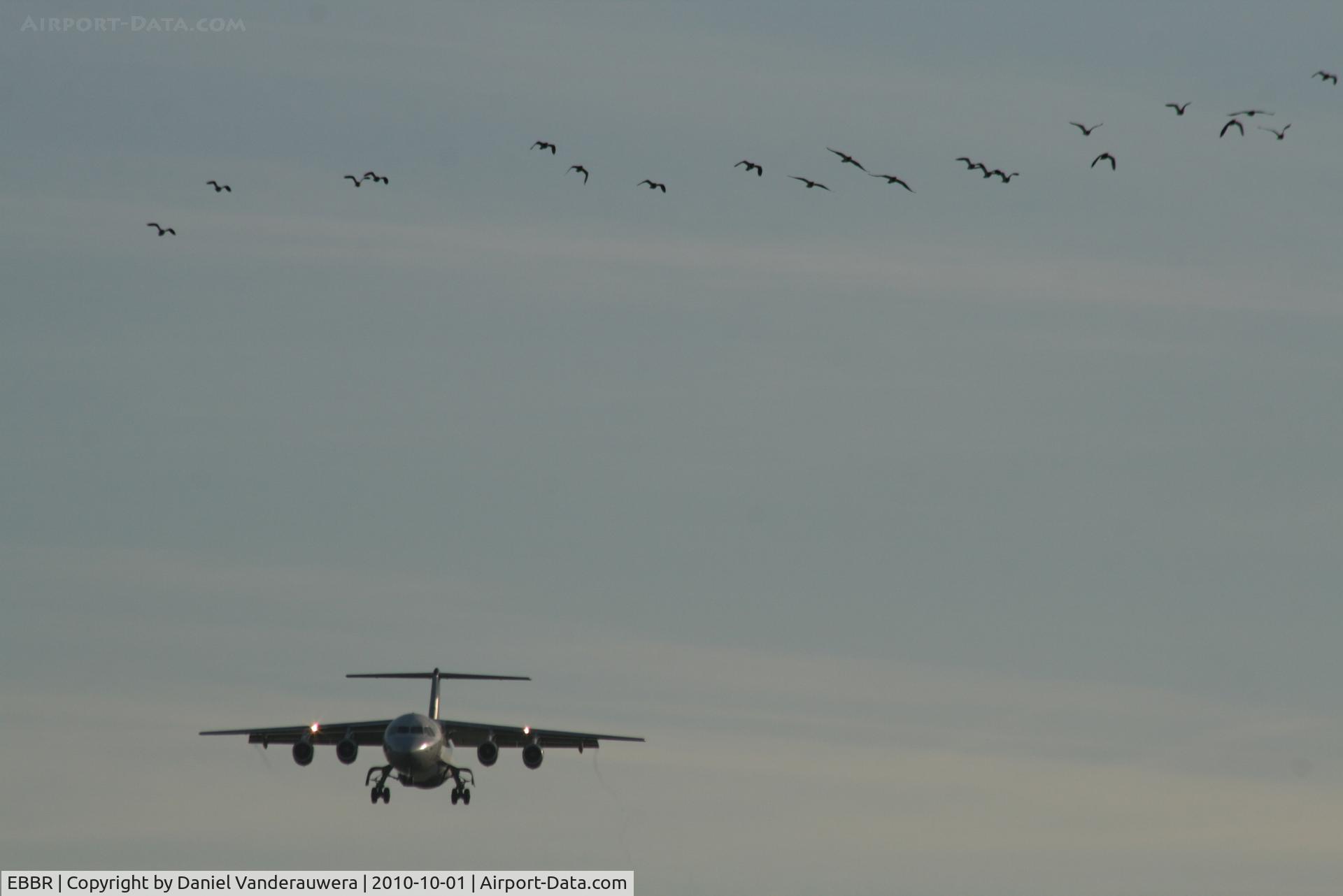 Brussels Airport, Brussels / Zaventem   Belgium (EBBR) - Approach to RWY 25L