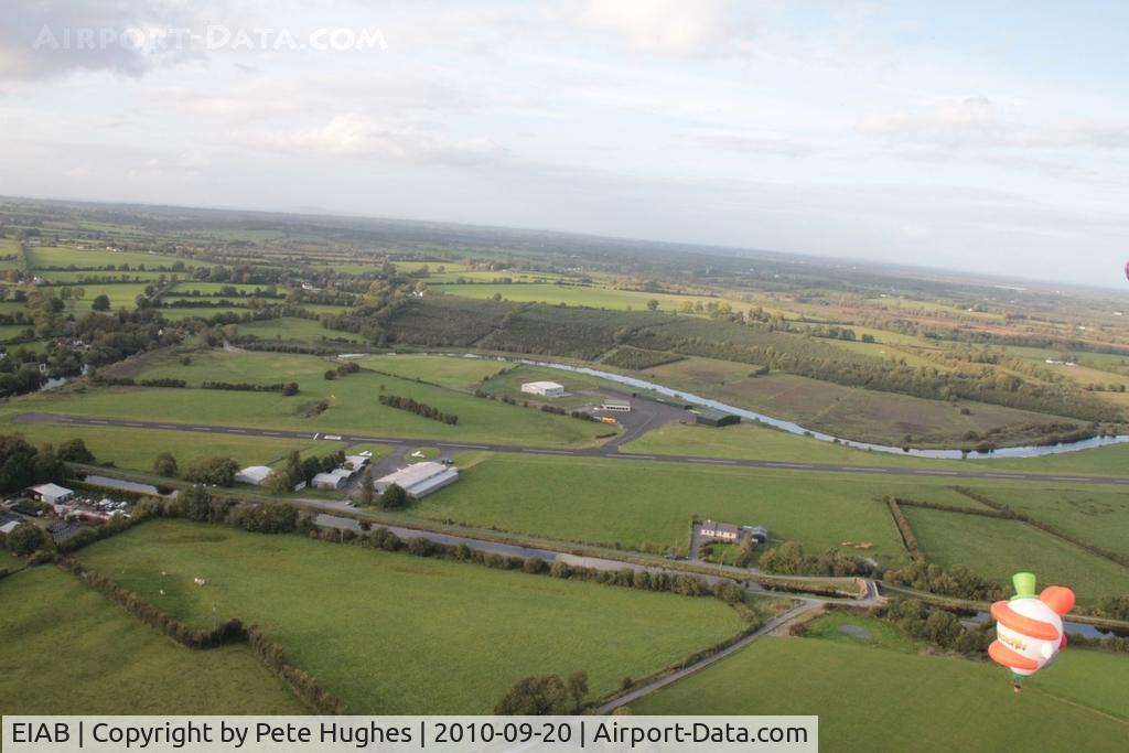EIAB Airport - Abbeyshrule, Ireland seen from ballon G-BRUV with clown G-LAFF bottom right
