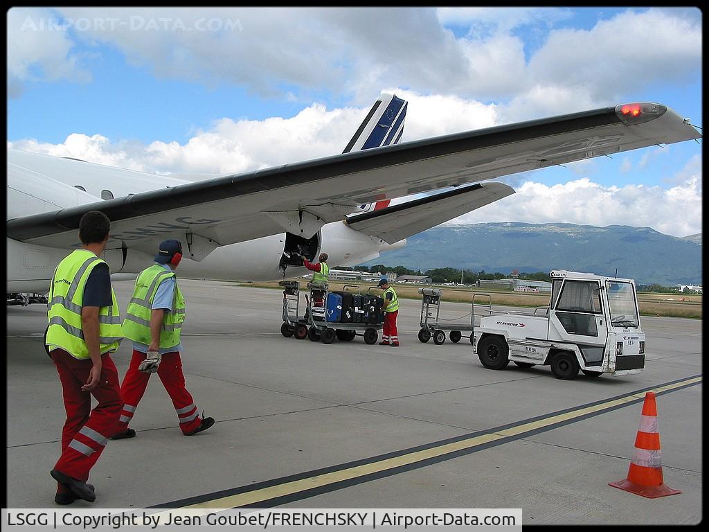 Geneva Cointrin International Airport, Geneva Switzerland (LSGG) - Saab 2000 Régional BOD/GVA