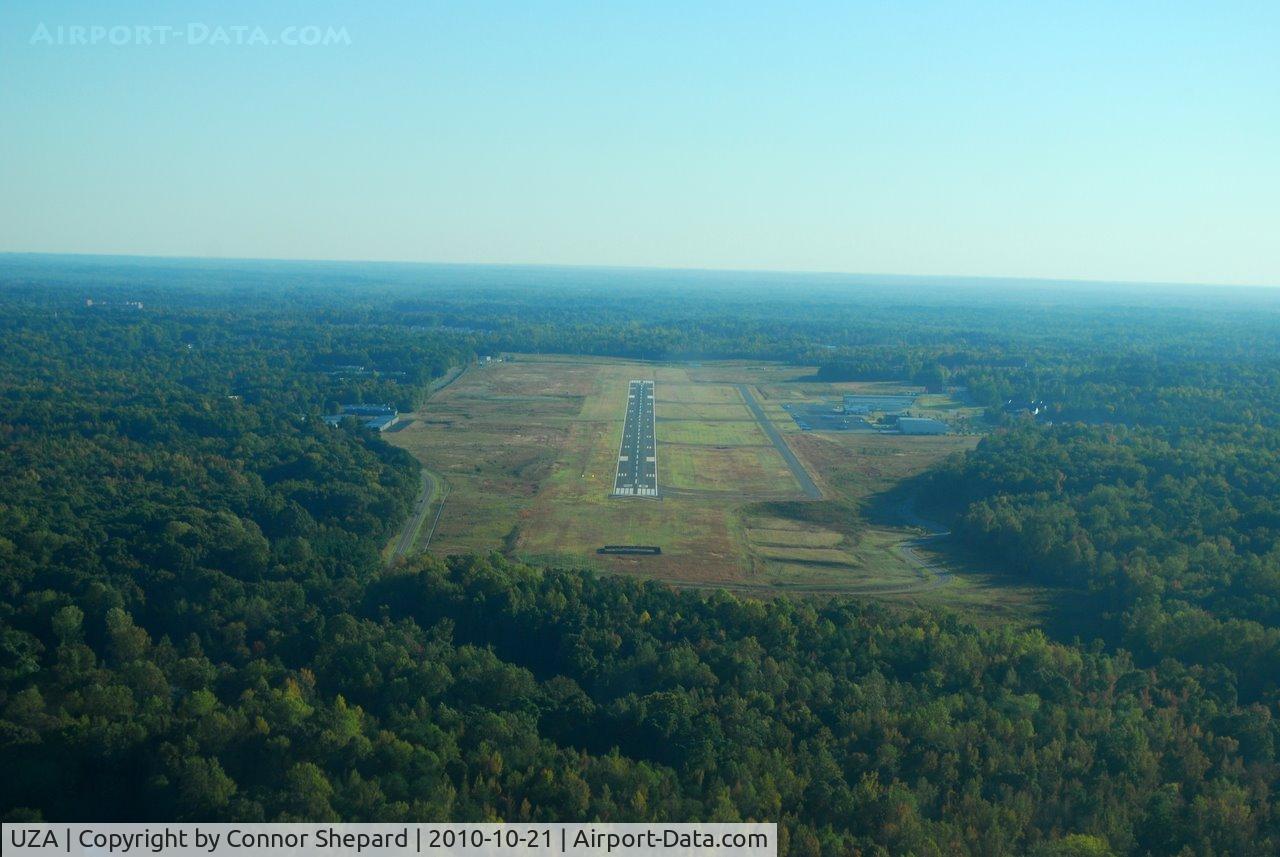 Rock Hill/york Co/bryant Field Airport (UZA) - On final for runway 20