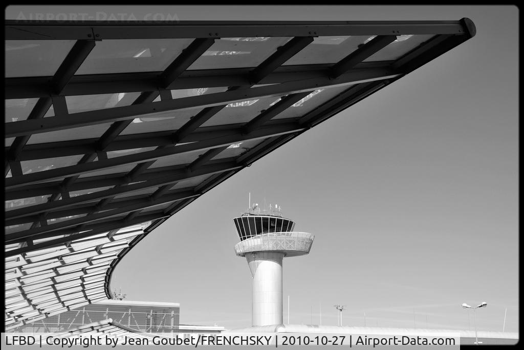 Bordeaux Airport, Merignac Airport France (LFBD) - hall A and tower