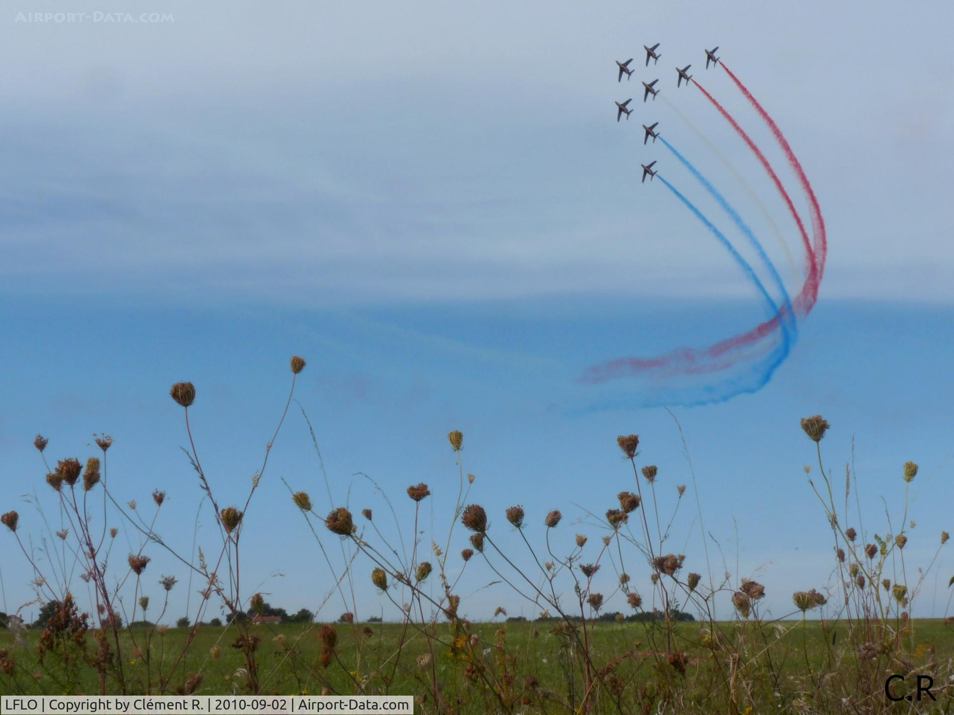 Roanne Renaison Airport, Roanne France (LFLO) - Meeting International Roanne 2010