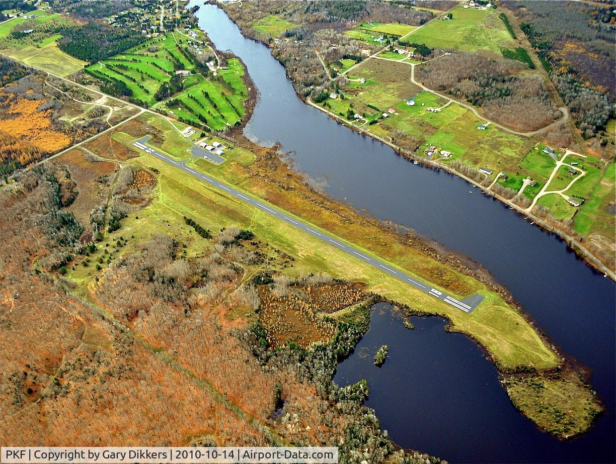 Park Falls Municipal Airport (PKF) - Park Falls Muni and the Flambeau River