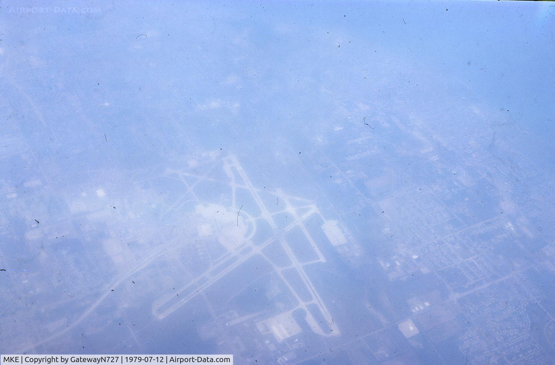 General Mitchell International Airport (MKE) - Taken from N6809, AA 727.