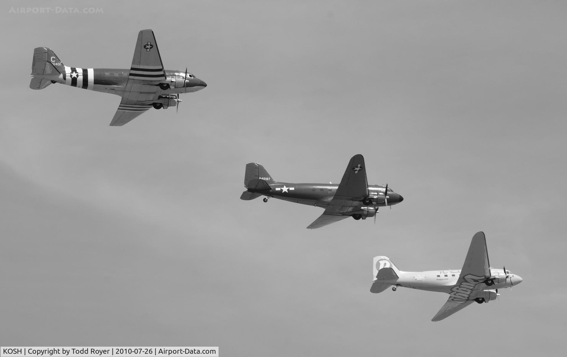 Wittman Regional Airport (OSH) - EAA AIRVENTURE 2010