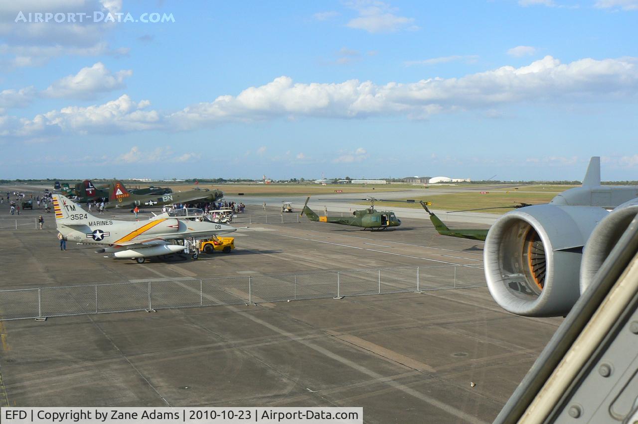 Ellington Airport (EFD) - Air Show hot ramp from the C-17 cockpit. 2010 Wings Over Houston.
Thanks Brad!
