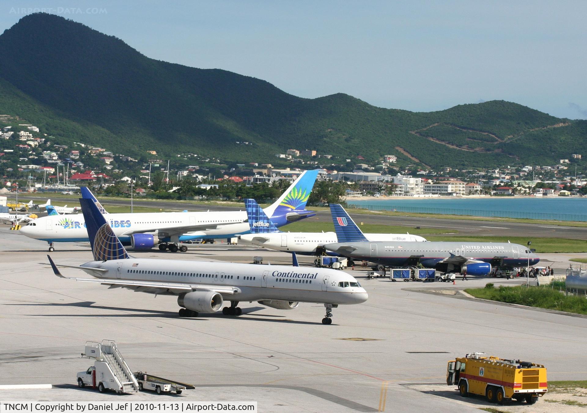 Princess Juliana International Airport, Philipsburg, Sint Maarten Netherlands Antilles (TNCM) - Just another look at the tarmac at TNCM 