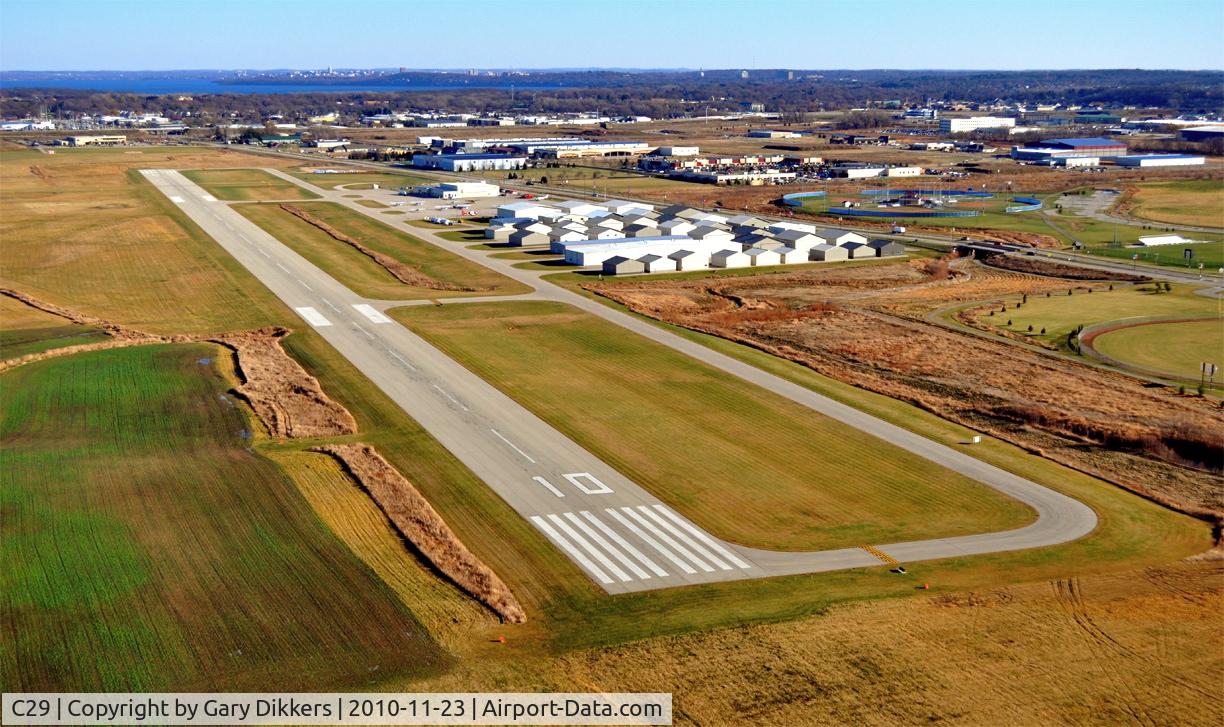 Middleton Municipal - Morey Field Airport (C29) - Runway 10 ~ Middleton Muni - Morey Field