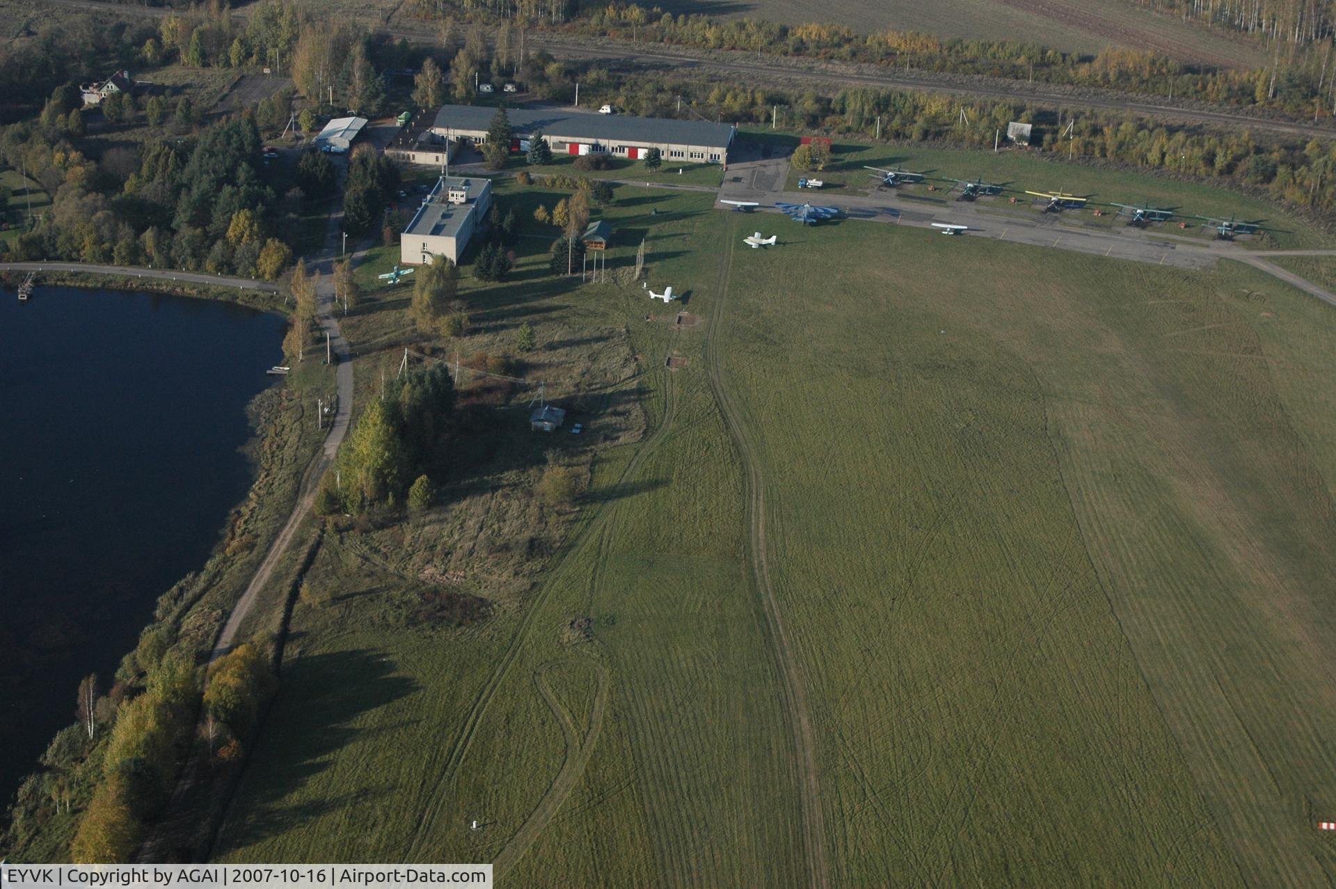 Kyvišk?s Airport (Military), Kyvišk?s Lithuania (EYVK) - Antanas Gustaitis Aviation institute student flight over Kyviskes airdrom.