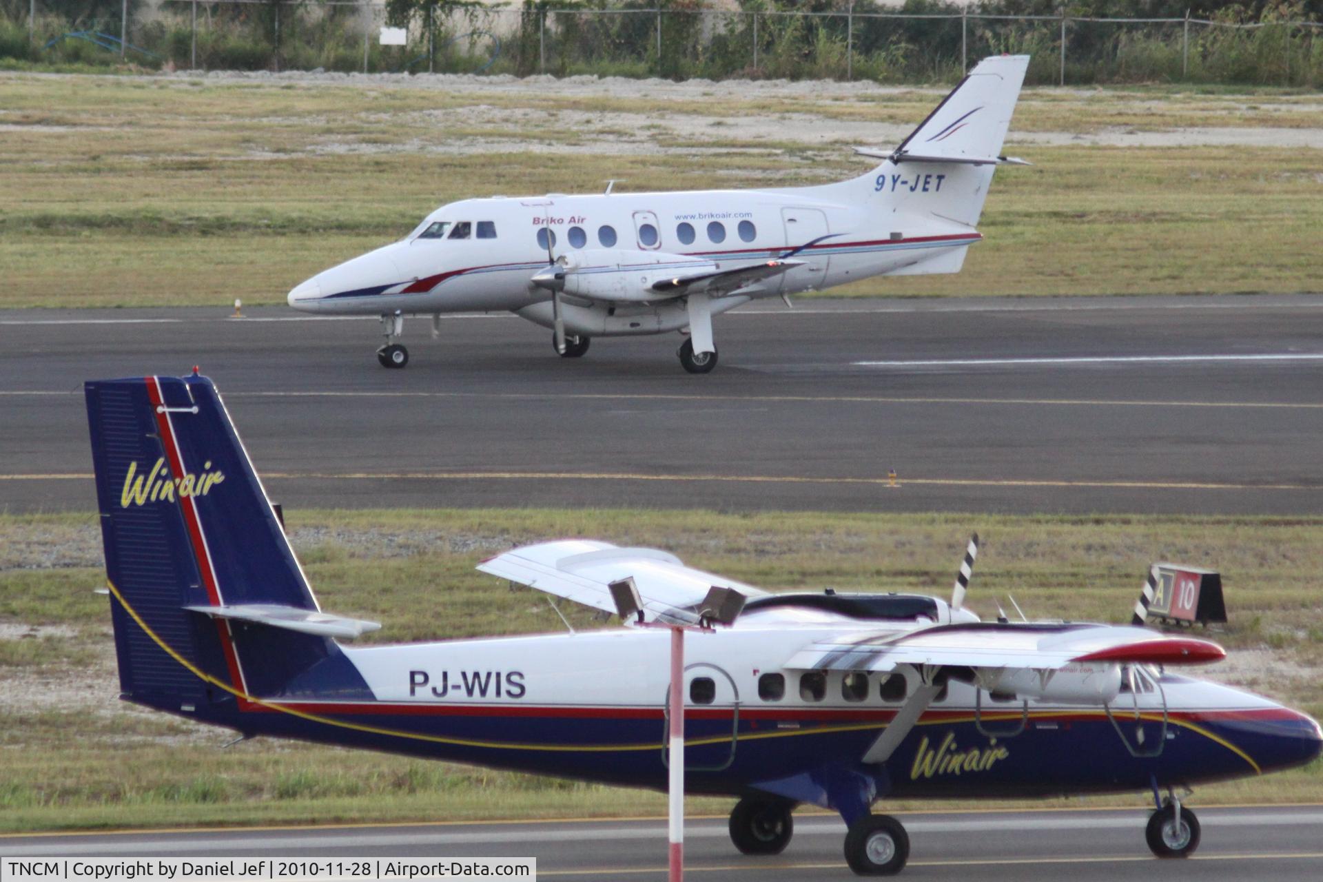 Princess Juliana International Airport, Philipsburg, Sint Maarten Netherlands Antilles (TNCM) - The winair brothers