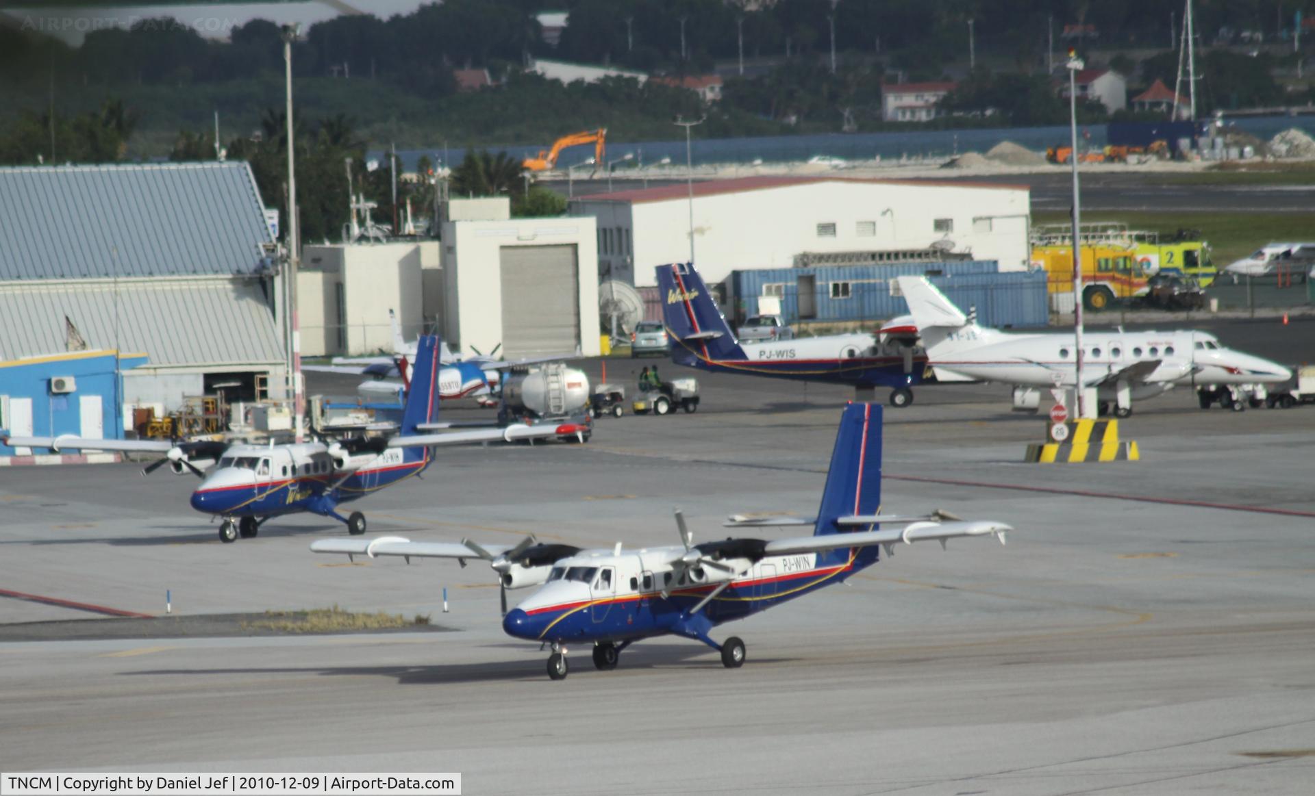 Princess Juliana International Airport, Philipsburg, Sint Maarten Netherlands Antilles (TNCM) - Some winair action at TNCM