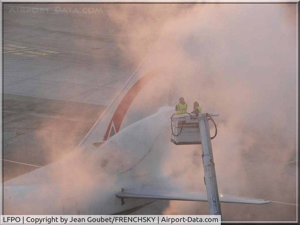 Paris Orly Airport, Orly (near Paris) France (LFPO) - dégivrage RAM à Orly sud