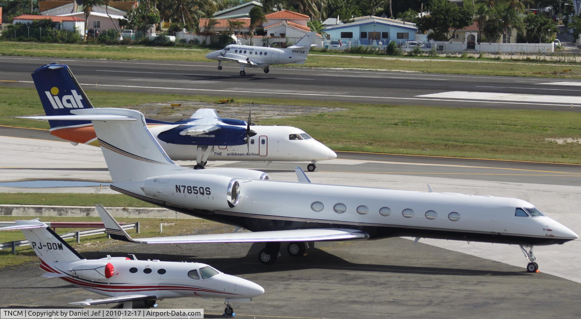 Princess Juliana International Airport, Philipsburg, Sint Maarten Netherlands Antilles (TNCM) - Lost of movments at TNCM
