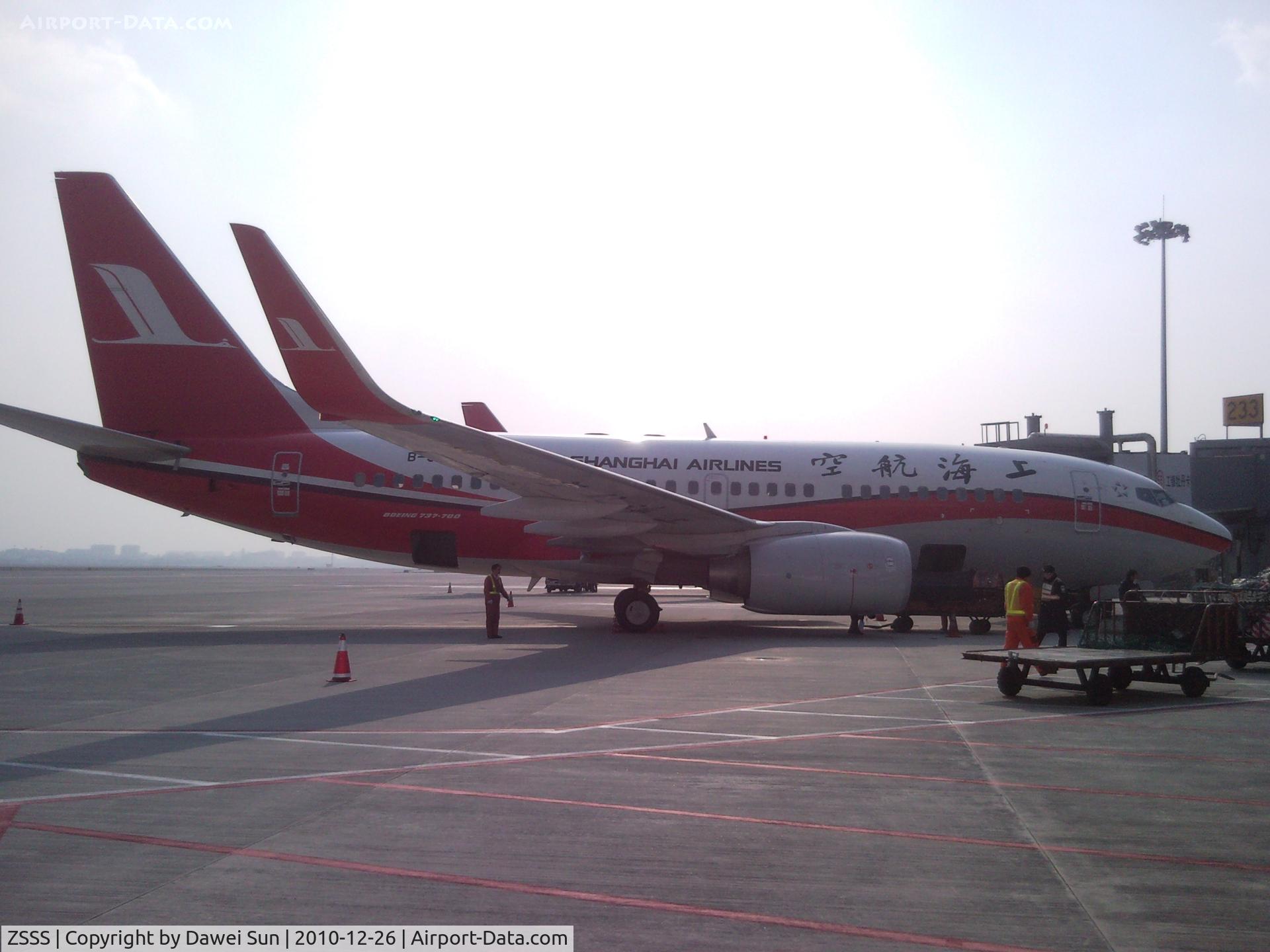 Shanghai Hongqiao International Airport, Shanghai China (ZSSS) - Hongqiao