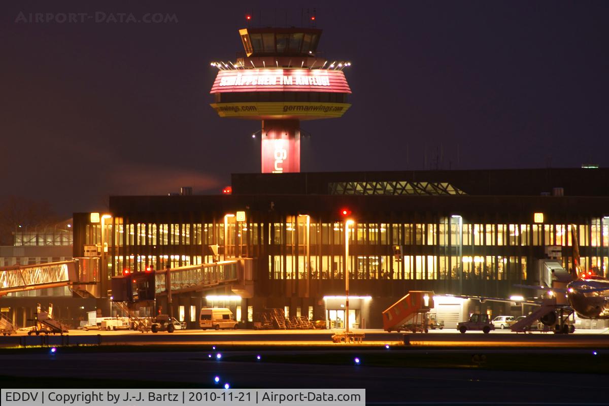 Hanover/Langenhagen International Airport, Hanover Germany (EDDV) - DSLR-A230 (55-200 mm); www.haj-spotter.de.tf