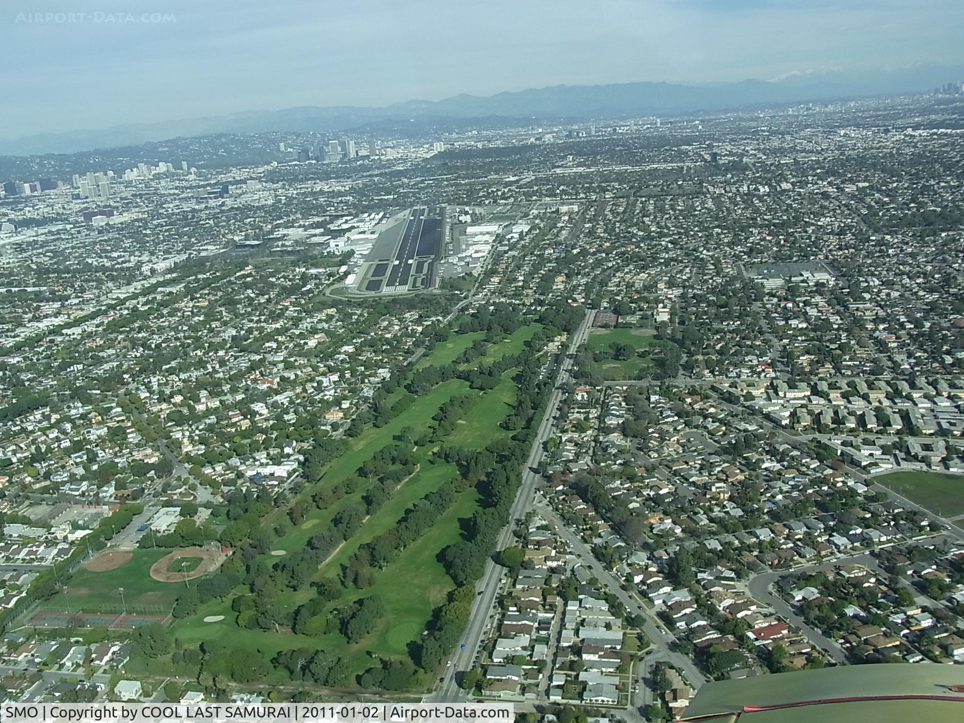 Santa Monica Municipal Airport (SMO) - A view from the left crosswind Rwy21