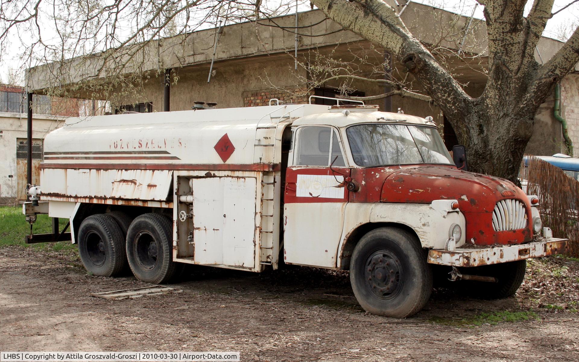 Budaörs Airport, Budaörs Hungary (LHBS) - TATRA - Old tanker
