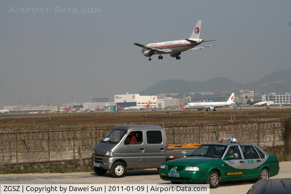 Shenzhen Bao'an International Airport, Shenzhen, Guangdong China (ZGSZ) - B-2379 app rwy 33