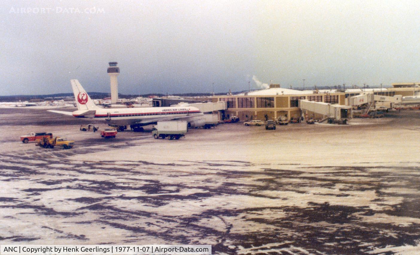 Ted Stevens Anchorage International Airport (ANC) - Stop at ANC on the way from AMS to TYO , Nov 1977