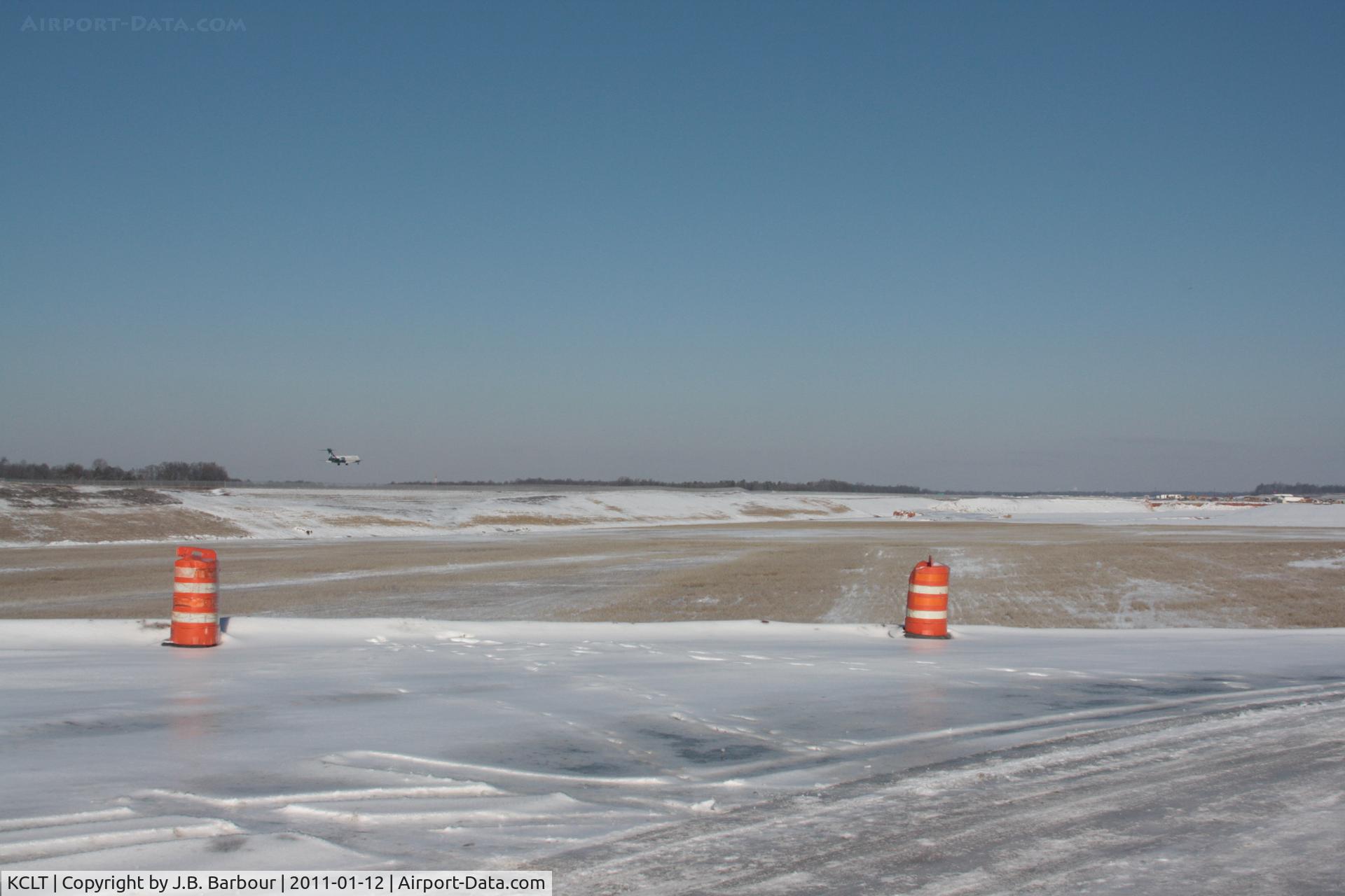 Charlotte/douglas International Airport (CLT) - N938AT approaching 36L, new construction still going on.