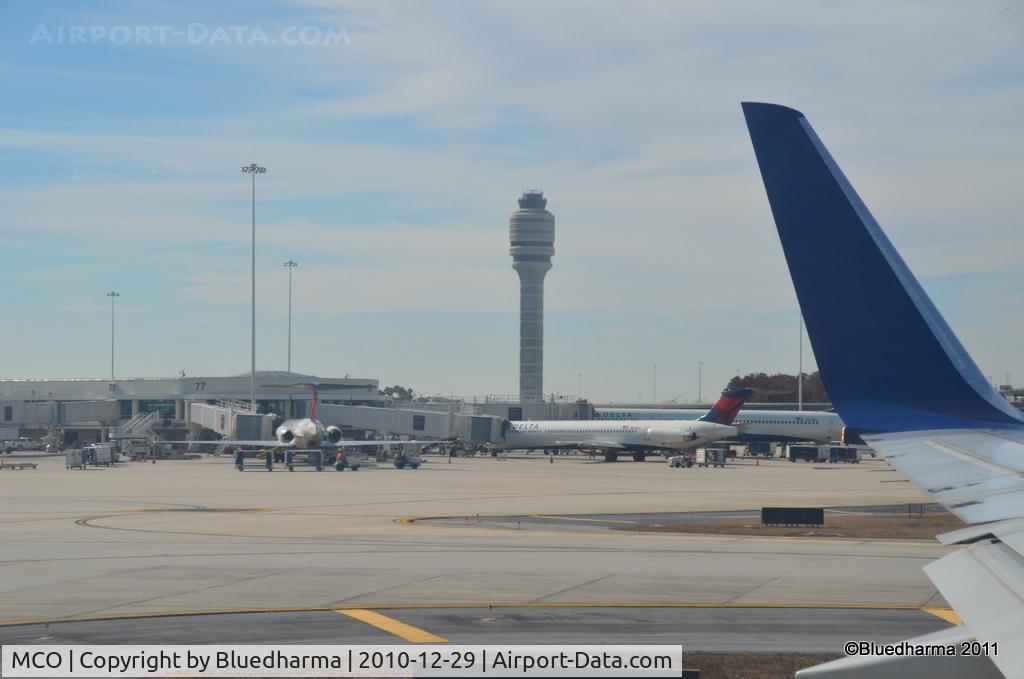 Orlando International Airport (MCO) - Orlando Airport.