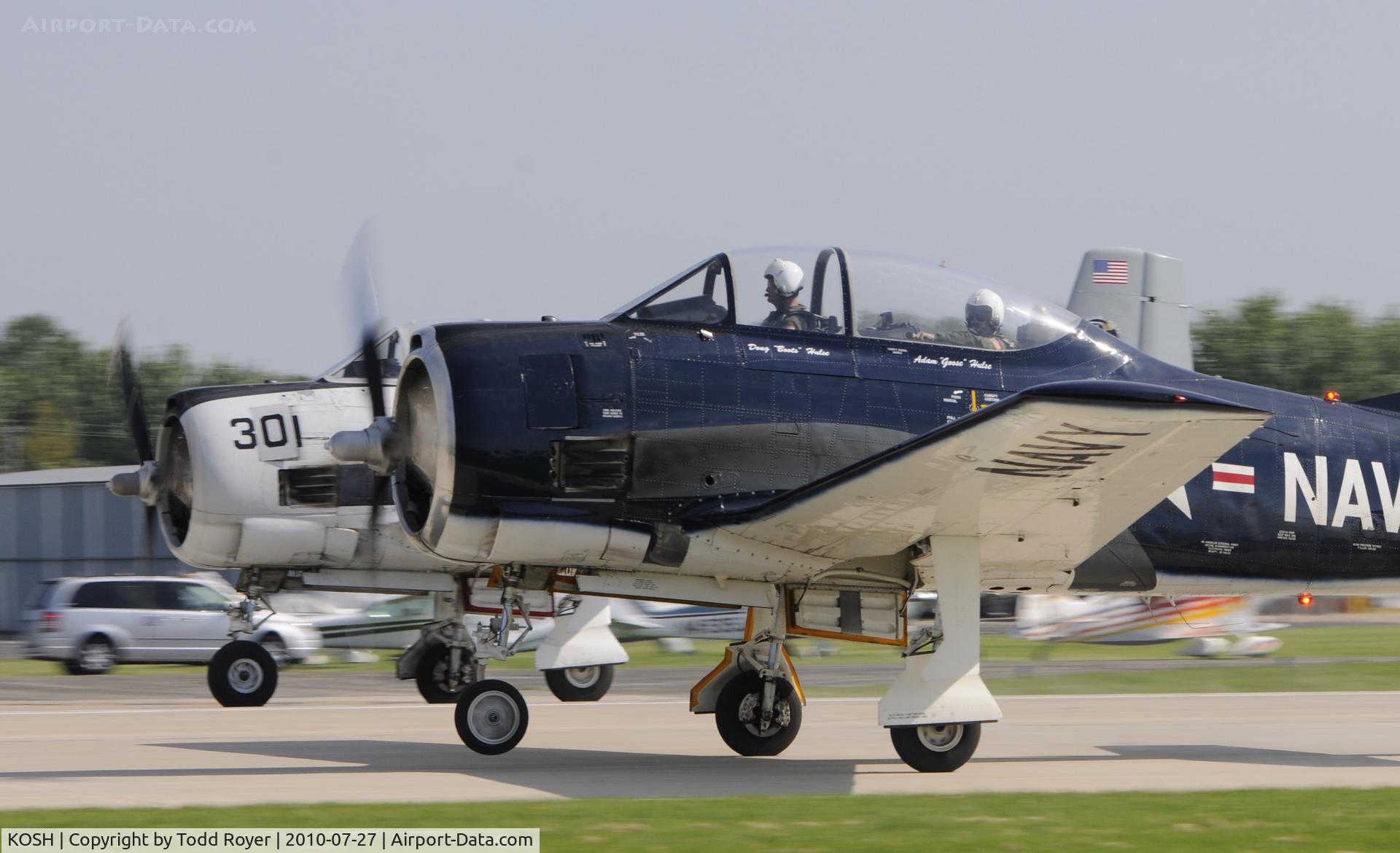 Wittman Regional Airport (OSH) - Formation Departure