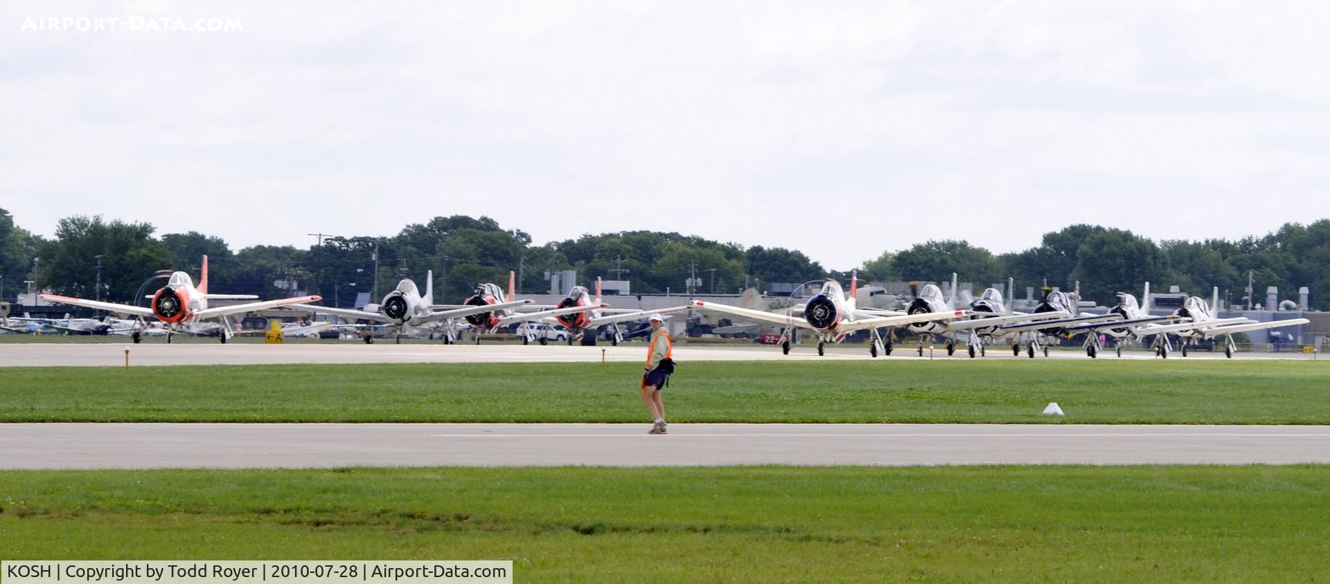 Wittman Regional Airport (OSH) - Lined up for departure.