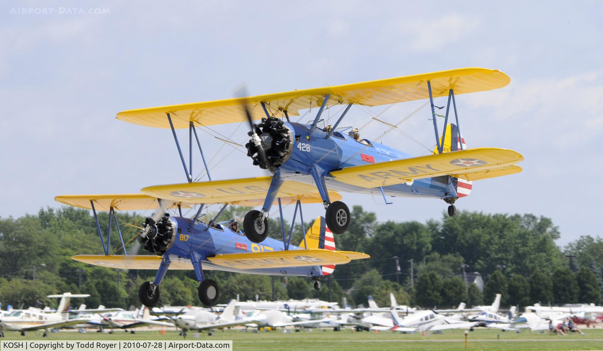Wittman Regional Airport (OSH) - Formation Departure
