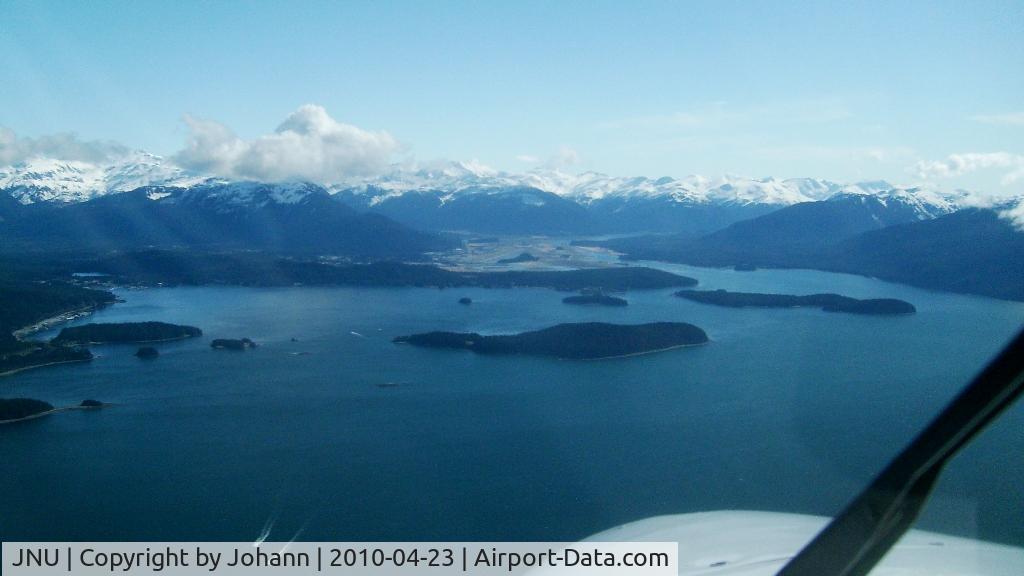Juneau International Airport (JNU) - Final Approach Course Rwy 8 at PAJN.