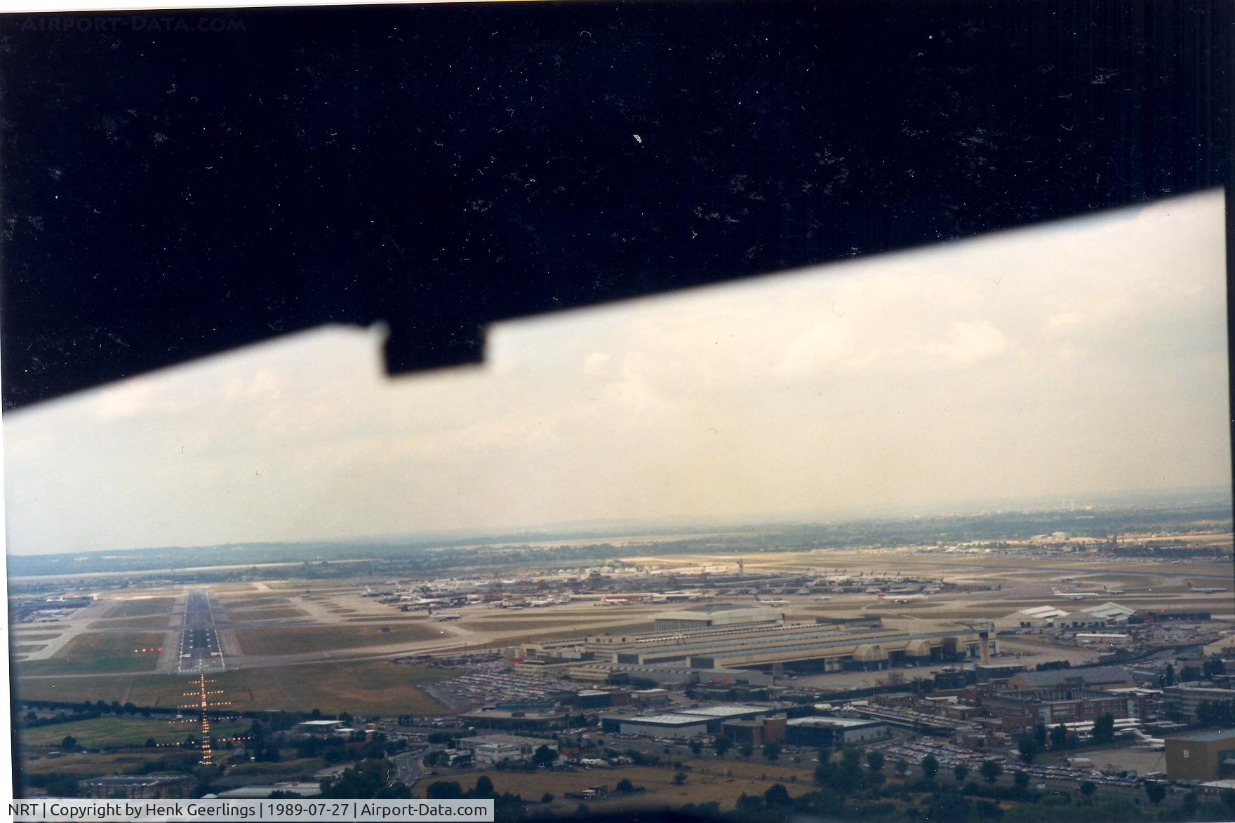 Narita International Airport (New Tokyo), Narita, Chiba Japan (NRT) - Landing NRT - Toky o-b JAL B747 SUD-300 27 Jul '89