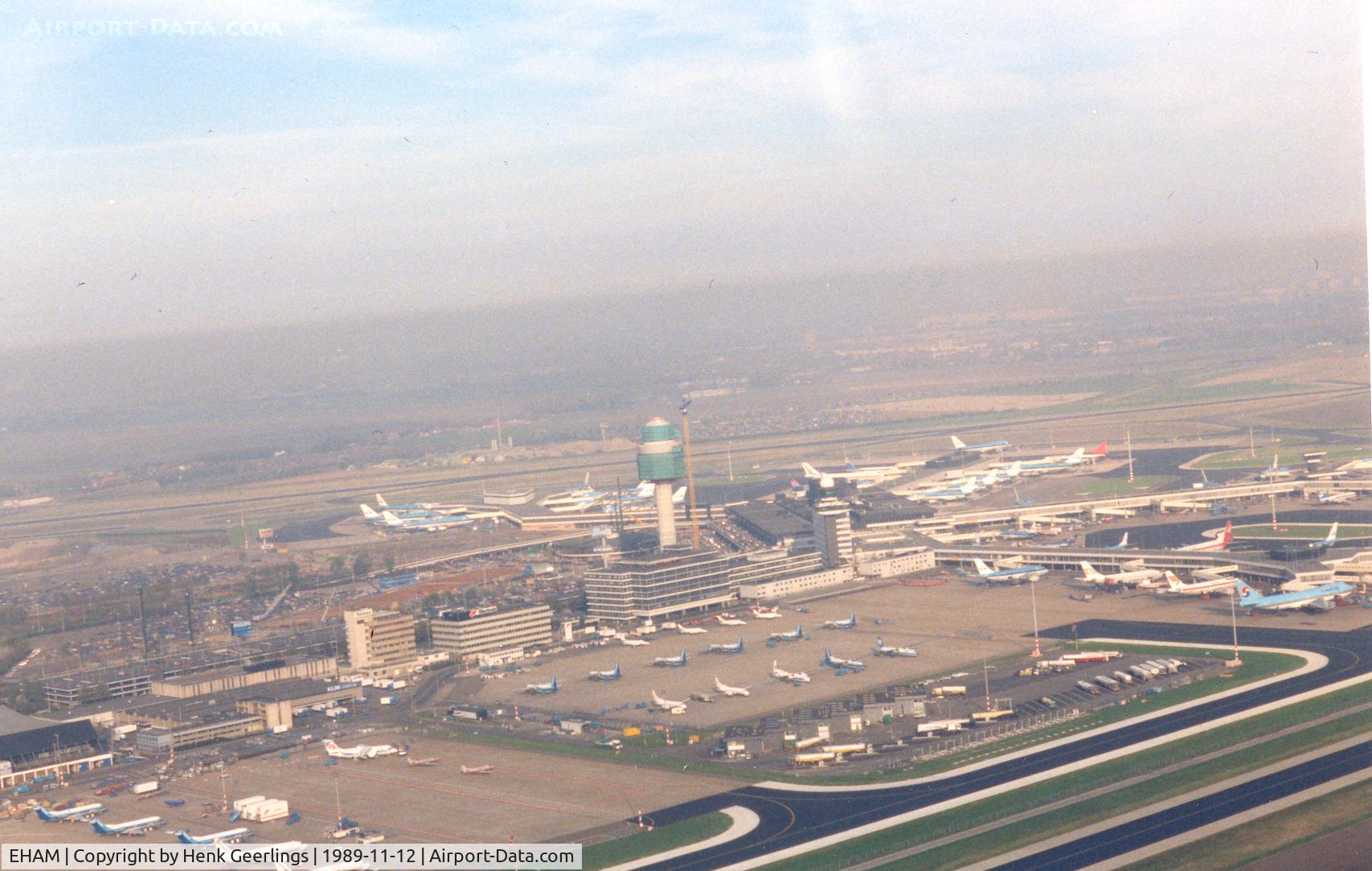 Amsterdam Schiphol Airport, Haarlemmermeer, near Amsterdam Netherlands (EHAM) - Schiphol , Nov 1989
