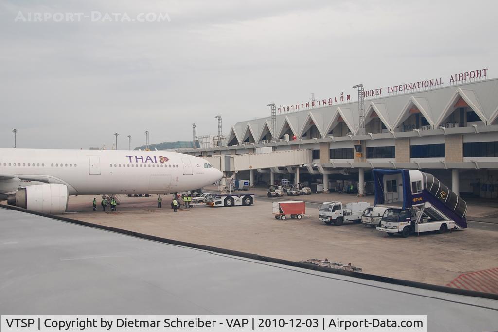 Phuket International Airport, Phuket Thailand (VTSP) - Terminal