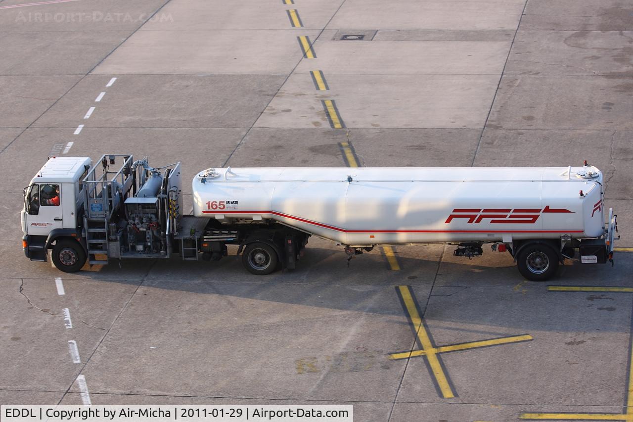 Düsseldorf International Airport, Düsseldorf Germany (EDDL) - Tank Truck No. 165