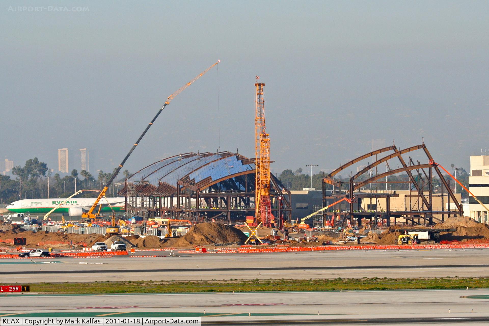 Los Angeles International Airport (LAX) - The new Tom Bradley International Terminal under construction at LAX.