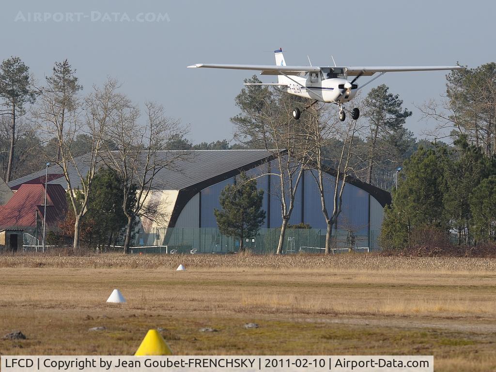 Andernos-les-Bains Airport, Andernos-les-Bains France (LFCD) - landing 13