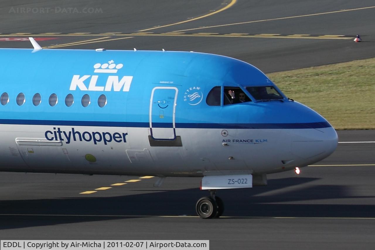 Düsseldorf International Airport, Düsseldorf Germany (EDDL) - Nice Pilot