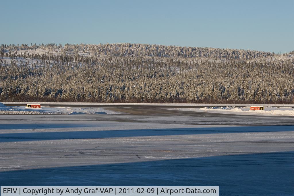 Ivalo Airport, Ivalo / Inari Finland (EFIV) - Taxiway to/from RWY04/22