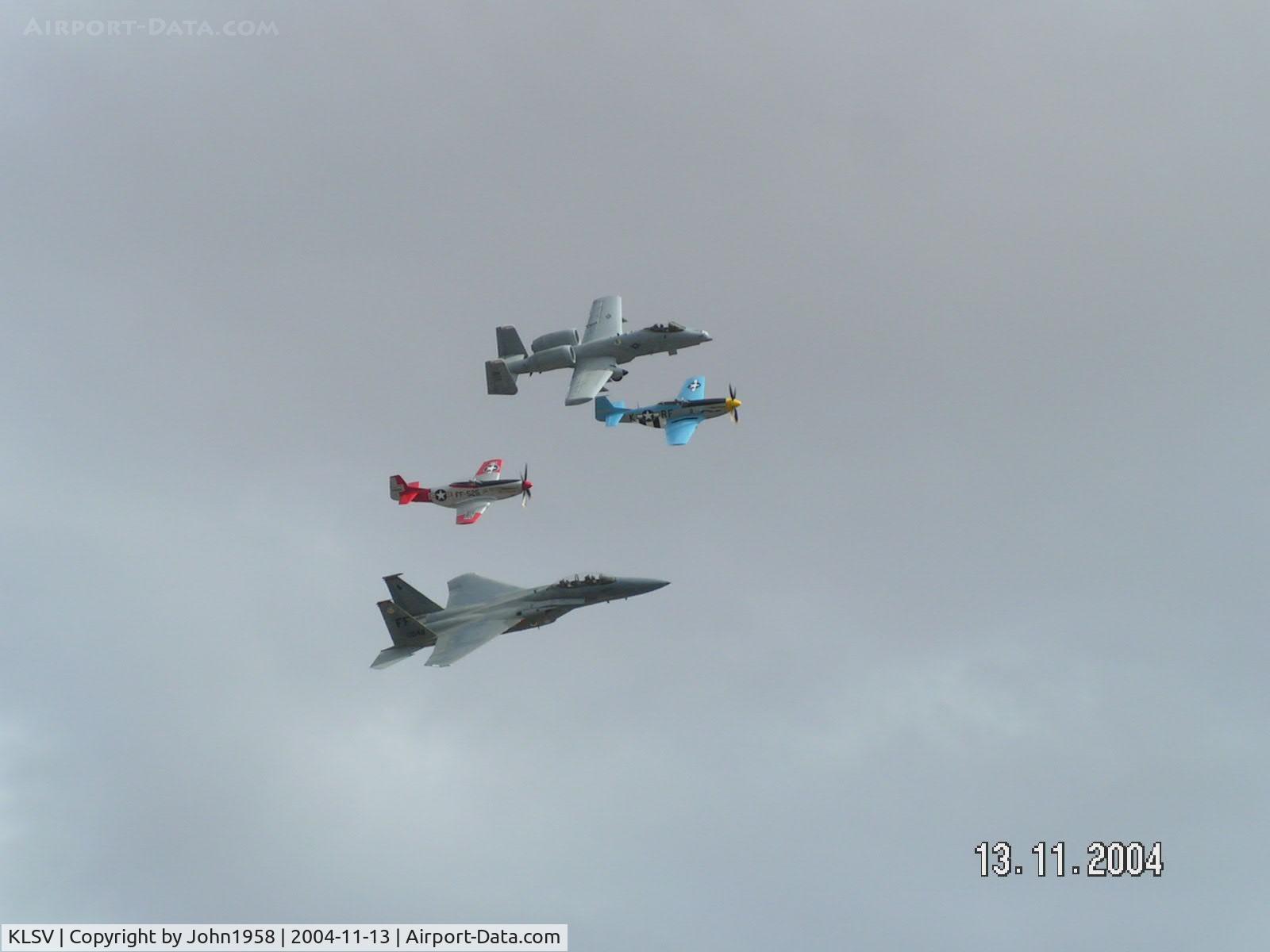 Nellis Afb Airport (LSV) - Nice formation